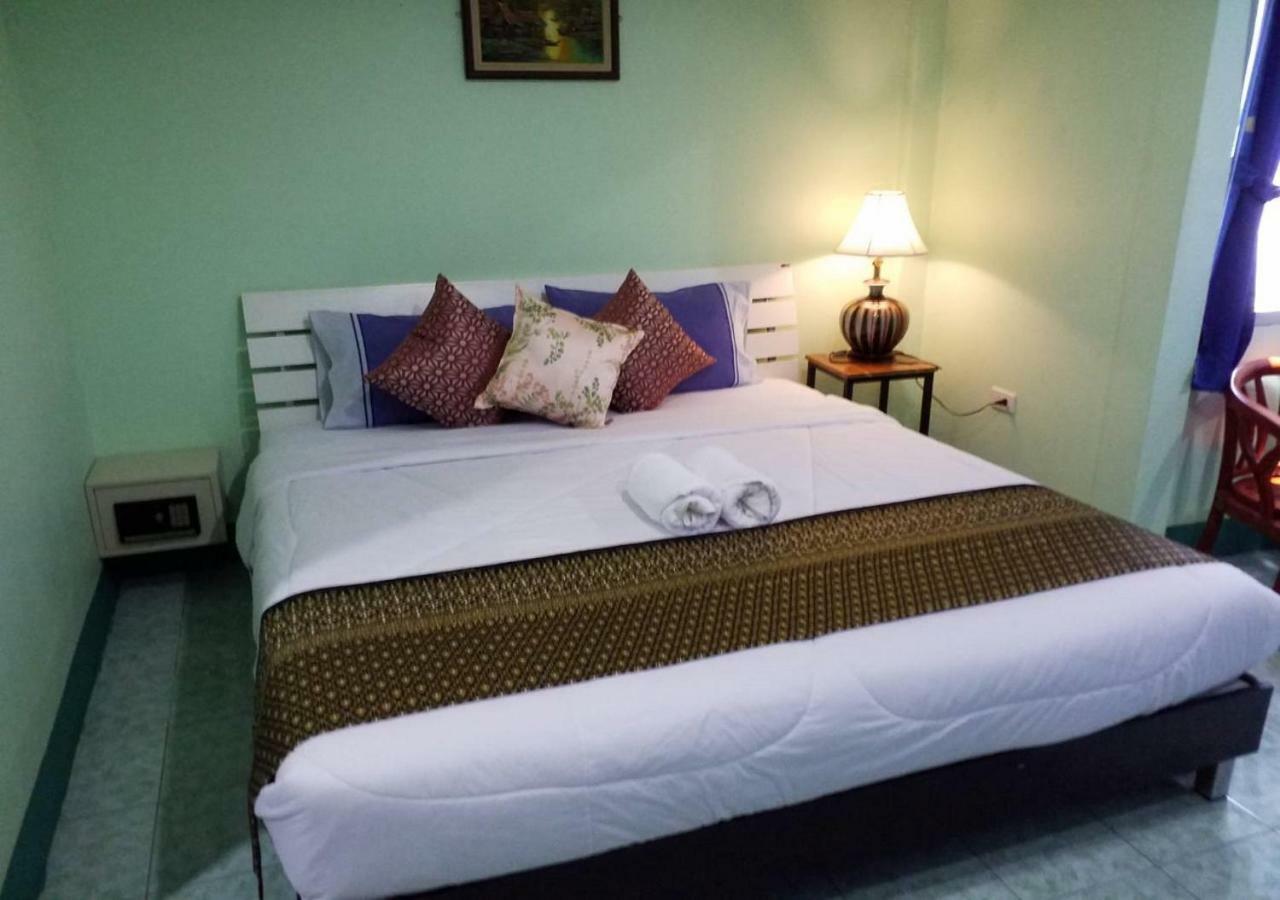 Rung Tawan Hostel Παραλία Κάτα Εξωτερικό φωτογραφία